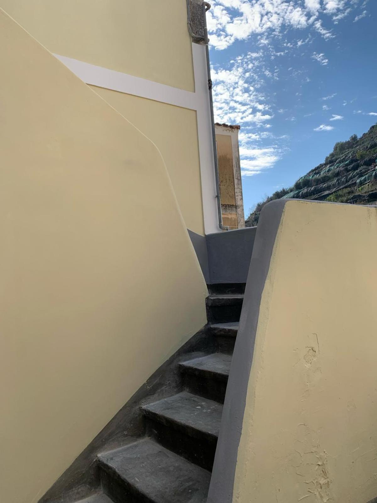 La Casa Sul Monte Apartment Минори Екстериор снимка